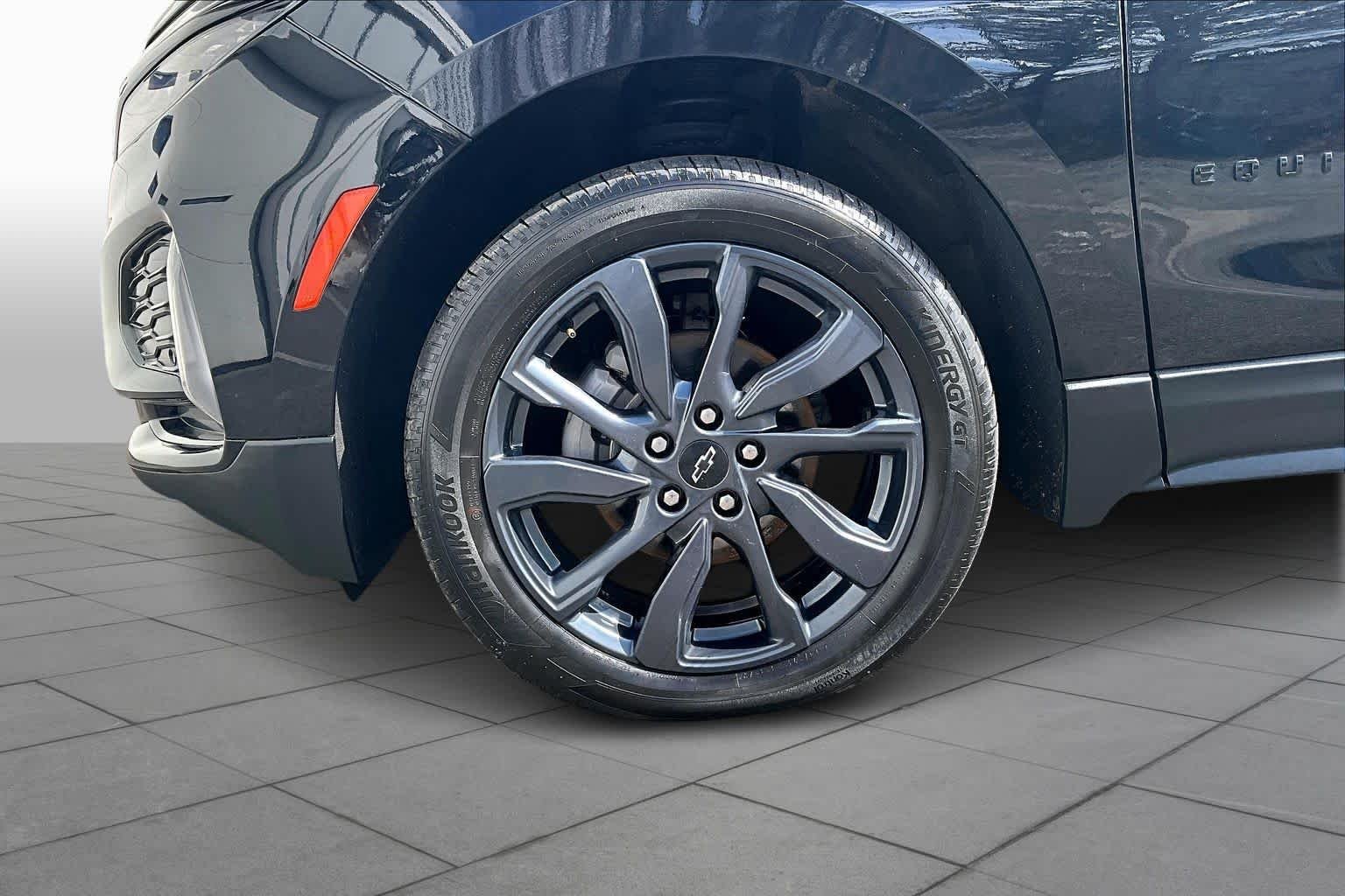 Used 2024 Mosaic Black Metallic Chevrolet RS image 17