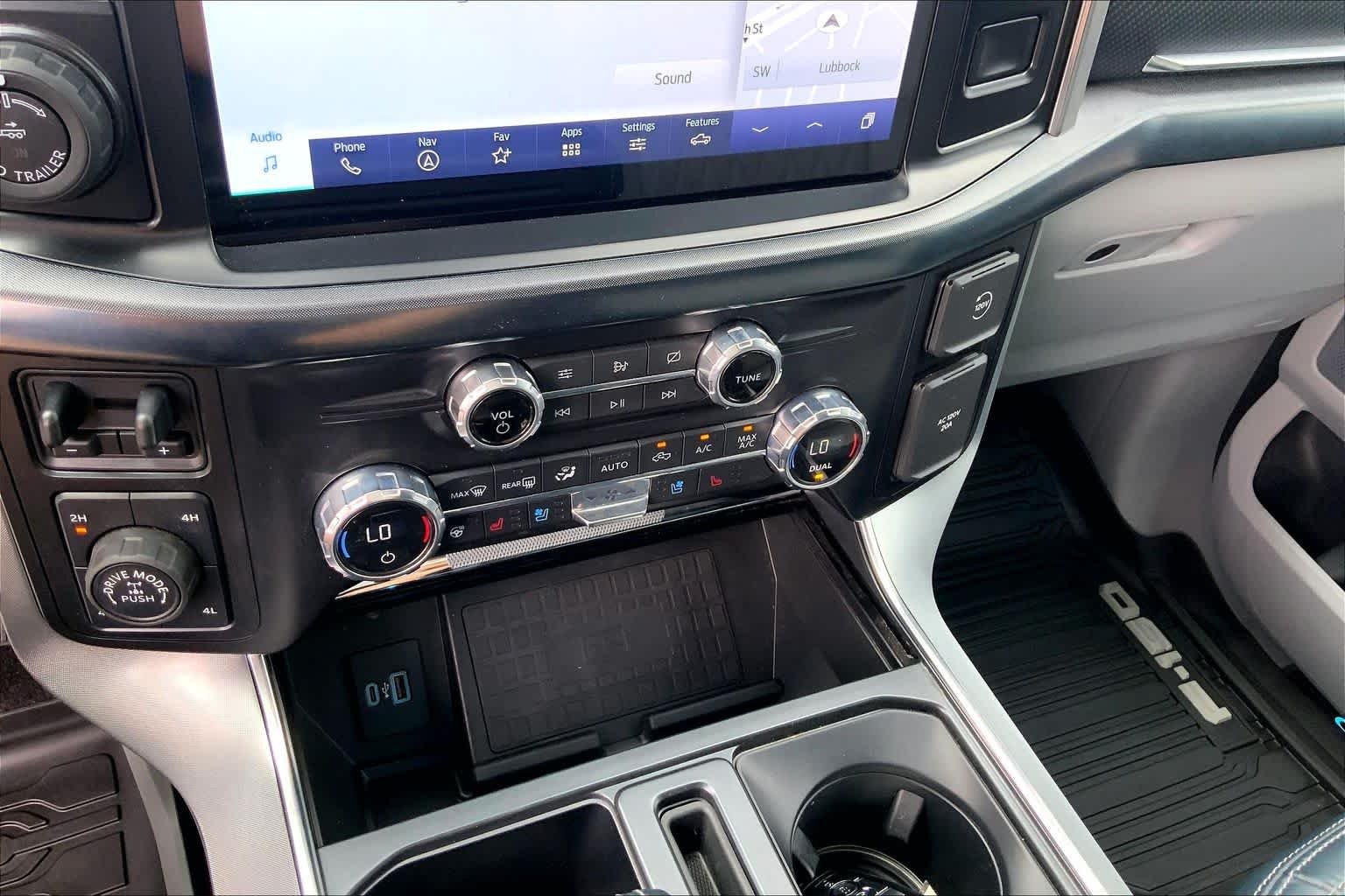Used 2021 Star White Metallic Tri-Coat Ford Limited image 35
