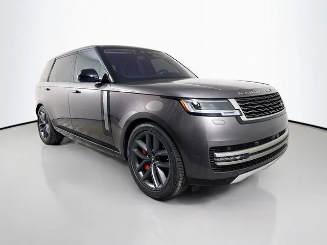 Certified Used 2022 Charente Gray Premium Metallic Land Rover SE image 3