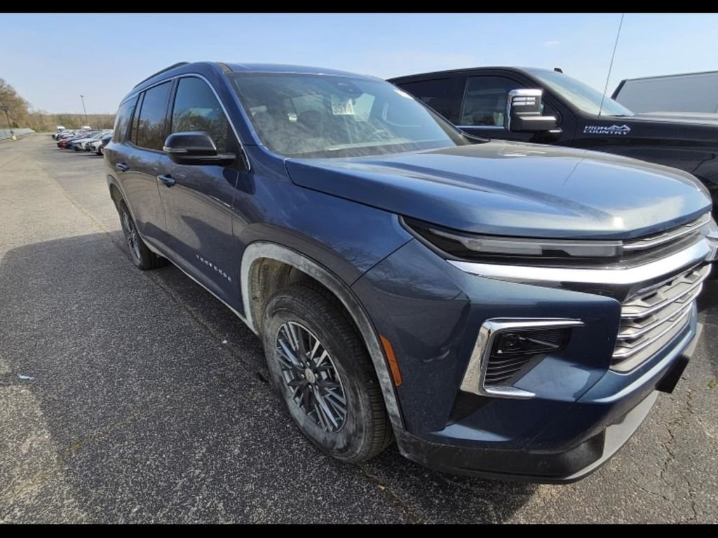 Used 2025 Chevrolet Traverse LT with VIN 1GNEVGRS7SJ119995 for sale in Kansas City