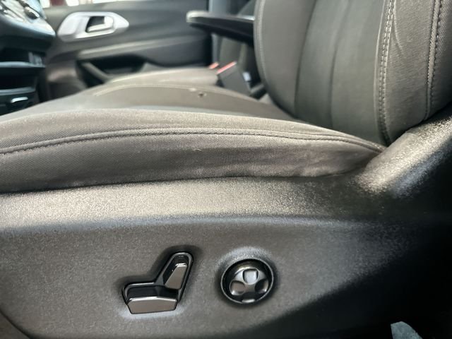 Used 2018 Brown Chrysler Touring Plus image 16