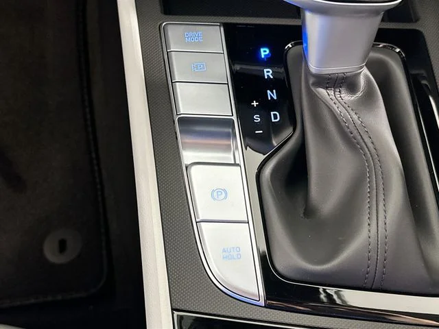 New 2026 Hyundai ELANTRA Limited