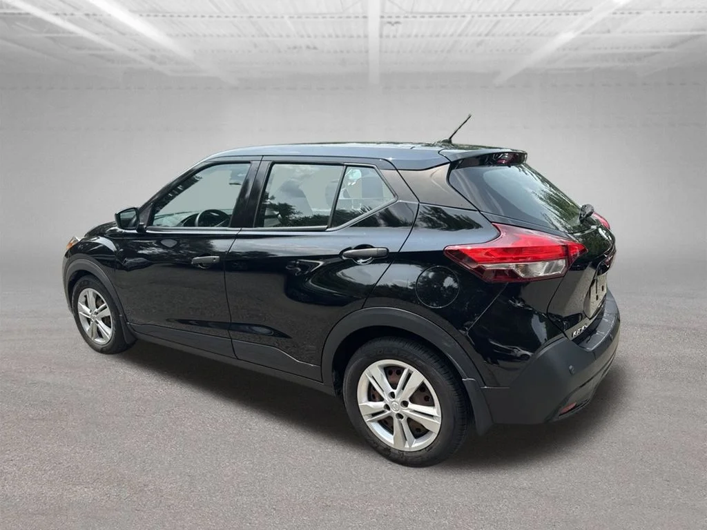 Used 2020 Black Nissan S image 3