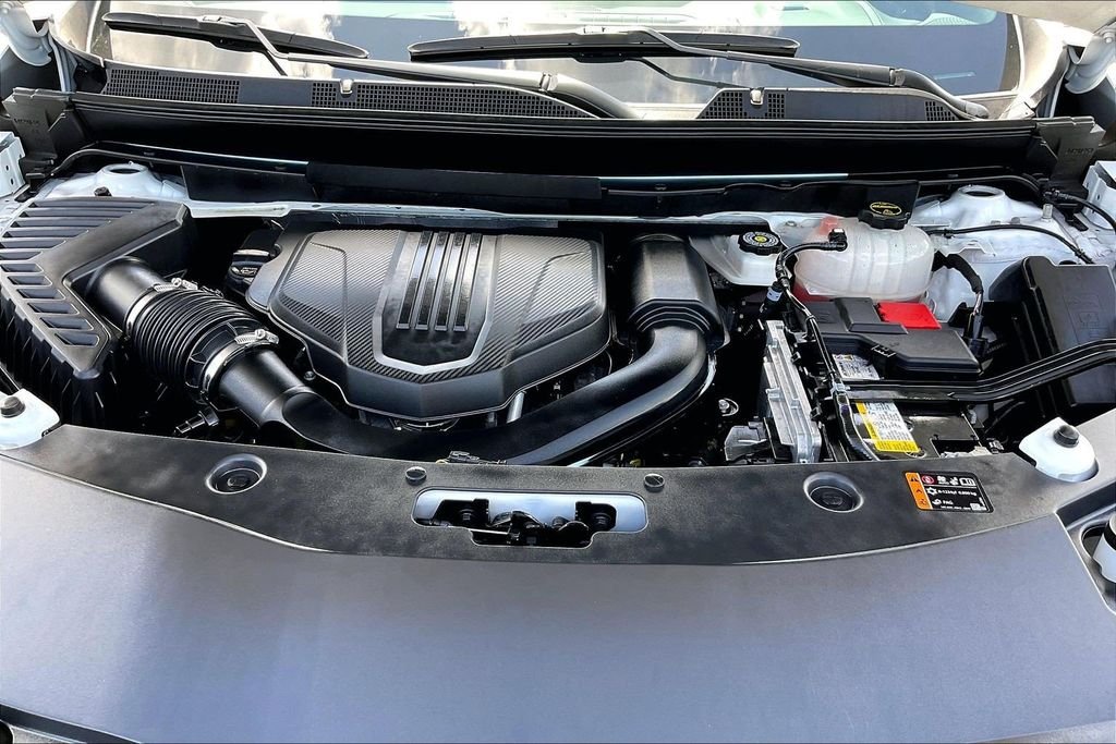 Used 2025 White Buick Preferred image 31