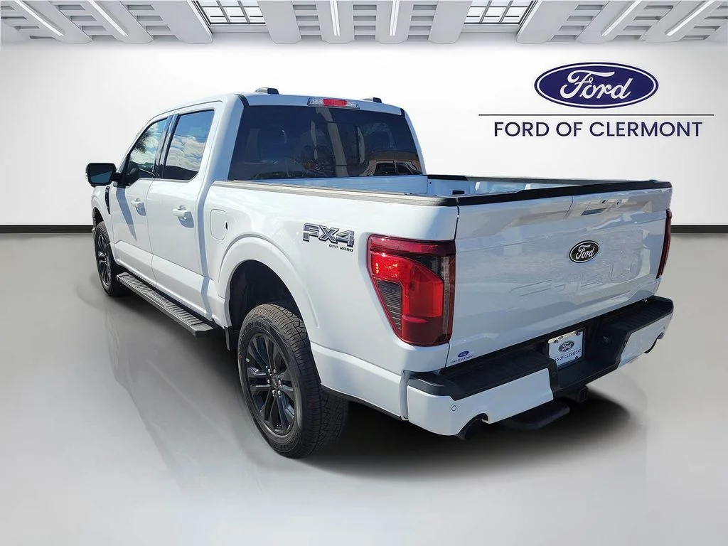 New 2026 Oxford White Ford XLT image 3