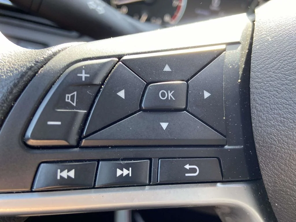 Certified Used 2025 Gun Metallic Nissan SV image 17