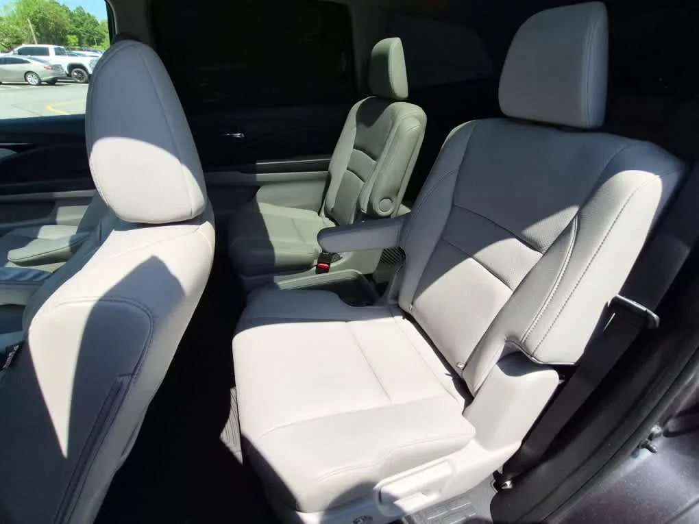 Used 2019 Modern Steel Metallic Honda Elite image 8