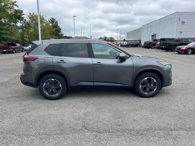 Used 2025 Gray Nissan SV image 2