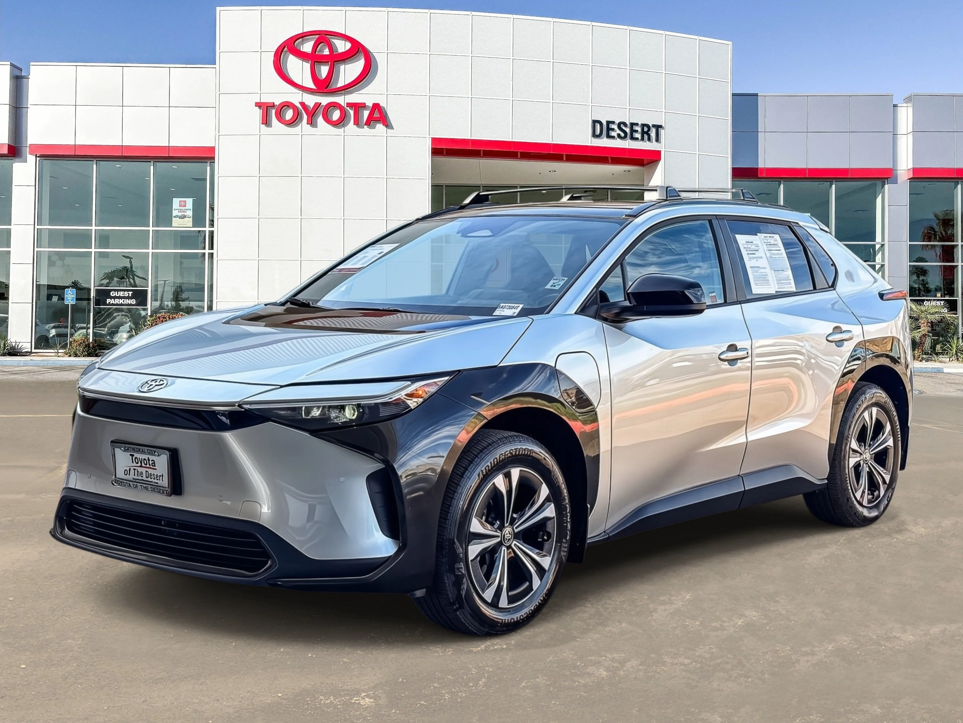 Used 2025 Silver Metallic Toyota XLE image 3