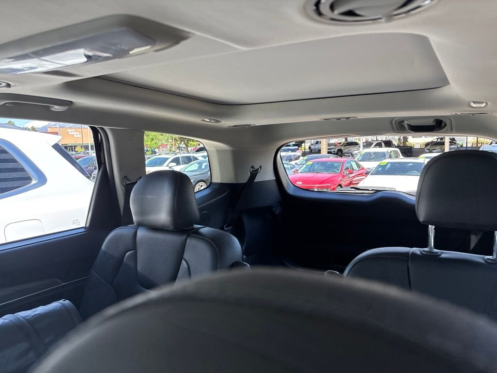Used 2020 Black Kia SX image 25