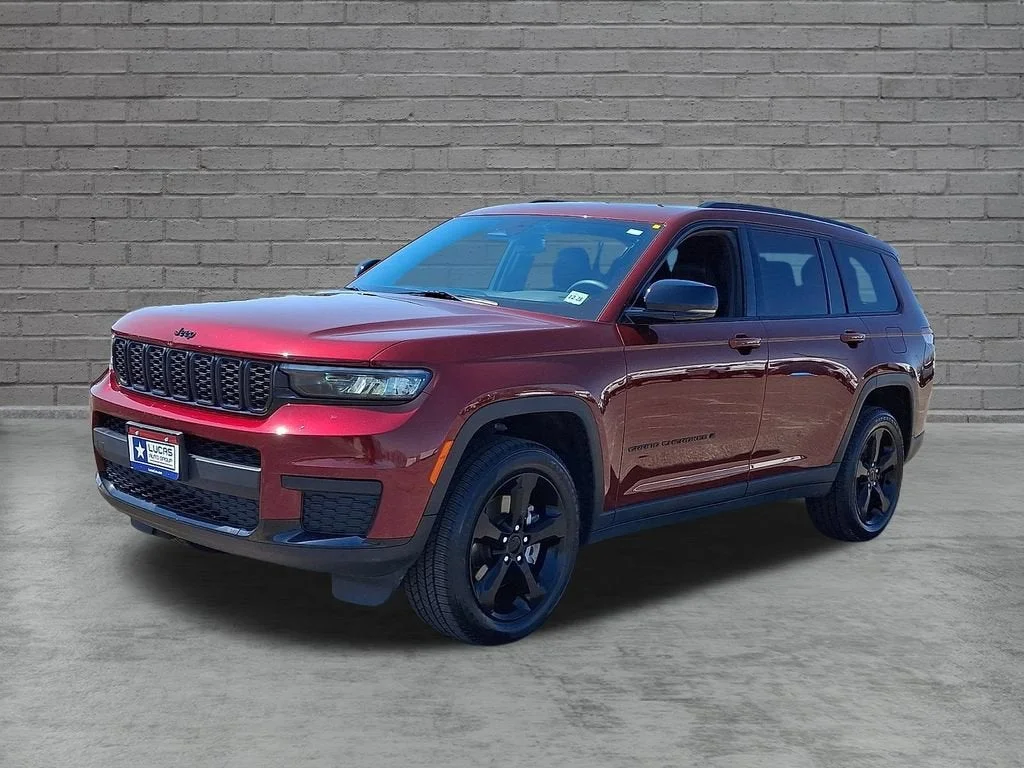 Used 2024 Red Jeep Altitude X 4x4 image 34