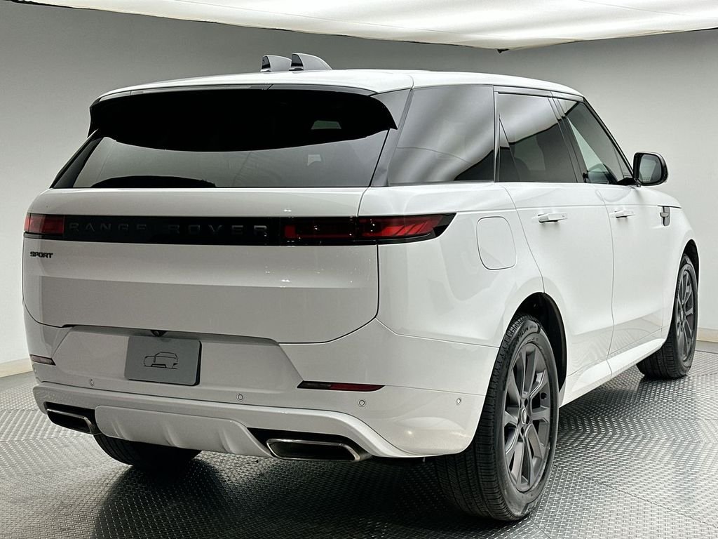 Certified Used 2025 Fuji White Land Rover Dynamic SE image 13