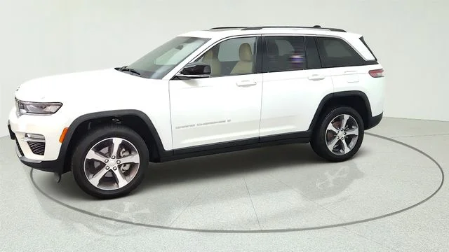 Used 2023 White Jeep Limited image 6