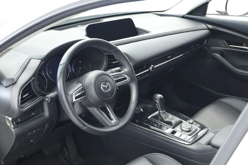 Certified Used 2022 White Mazda 2.5 S Preferred Package image 27