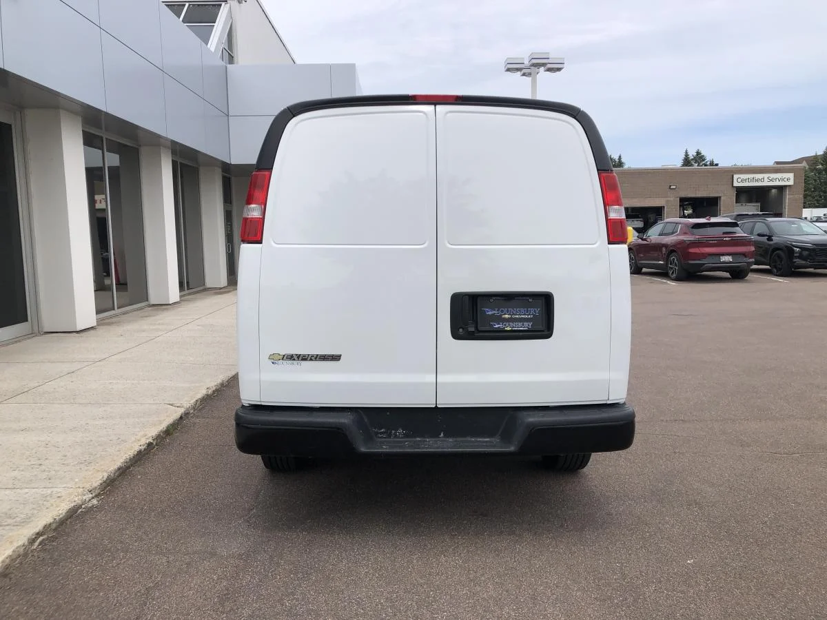 Used 2024 White Chevrolet Rwd 2500 155 image 5
