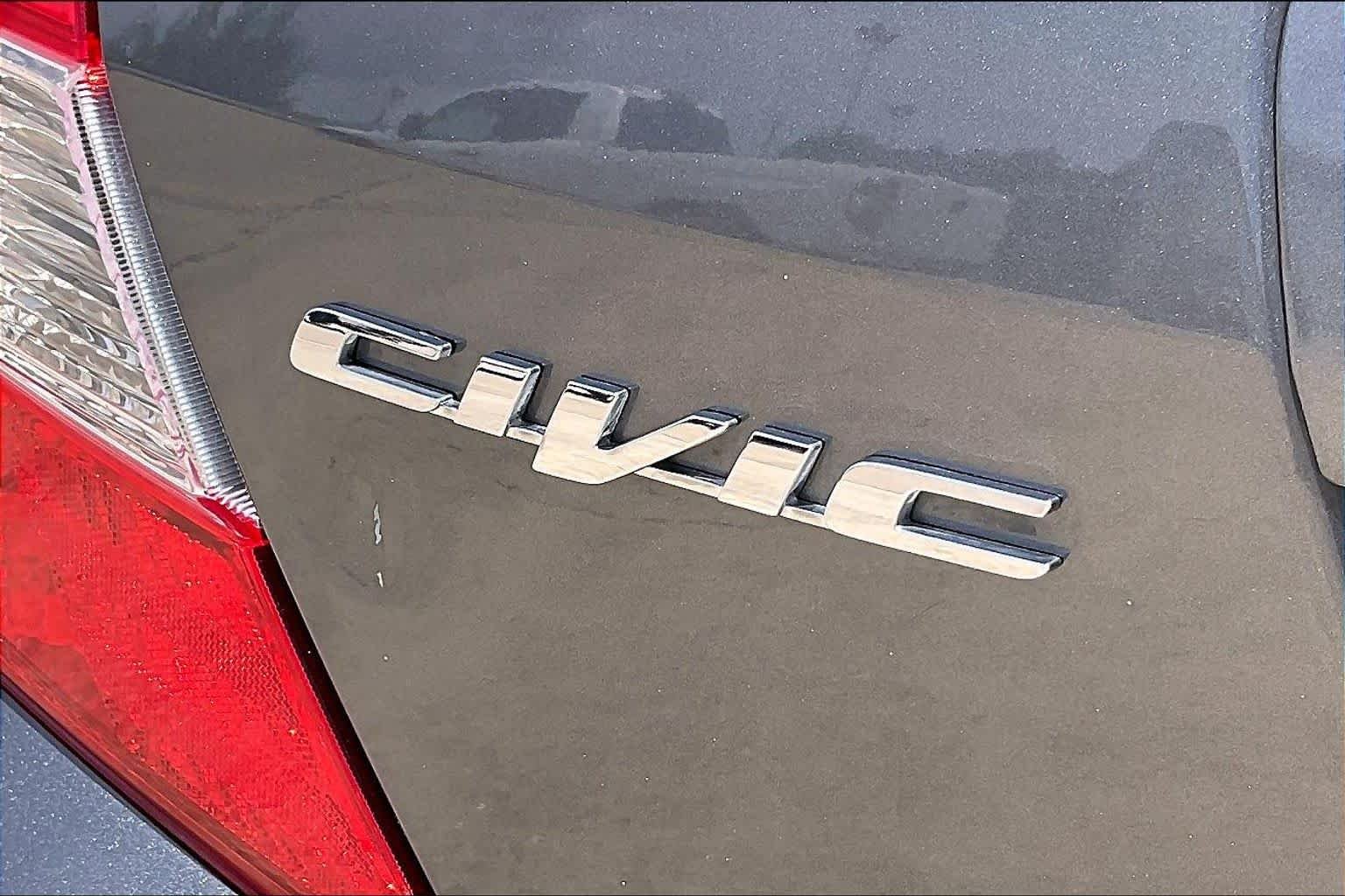 Used 2012 Polished Metal Metallic Honda LX image 17