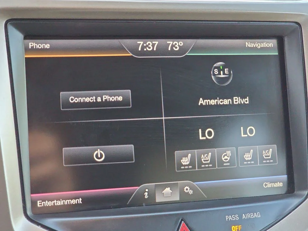 Used 2014 Smoked Quartz Metallic Tinted Clearcoat Lincoln Base image 22