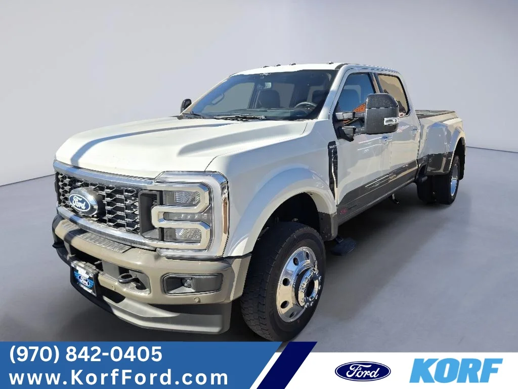 New 2027 Star White Metallic Tri-Coat Ford F-450® King Ranch® image 1