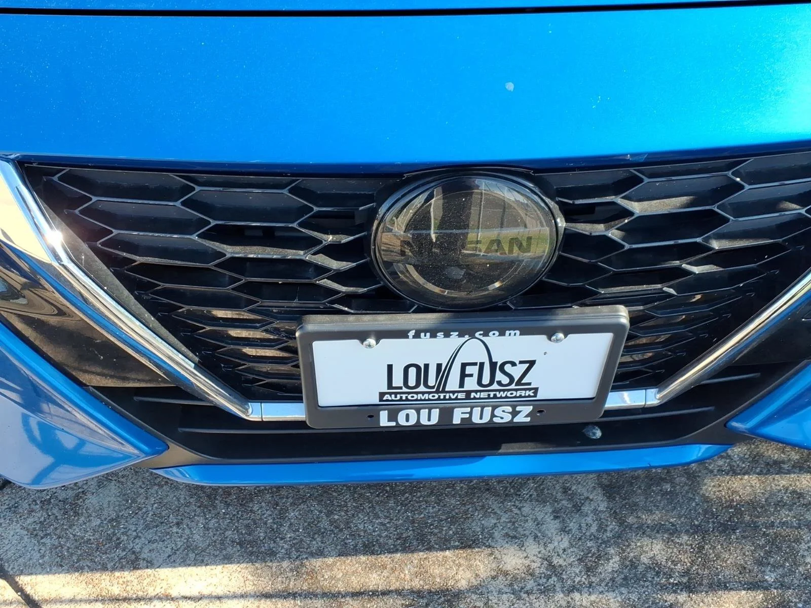 Used 2022 Electric Blue Metallic Nissan SV image 26
