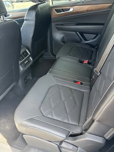 2024 Volkswagen Atlas SE w/Tech - Photo 26