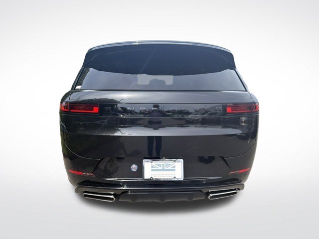 Certified Used 2025 Black Land Rover Dynamic SE image 4