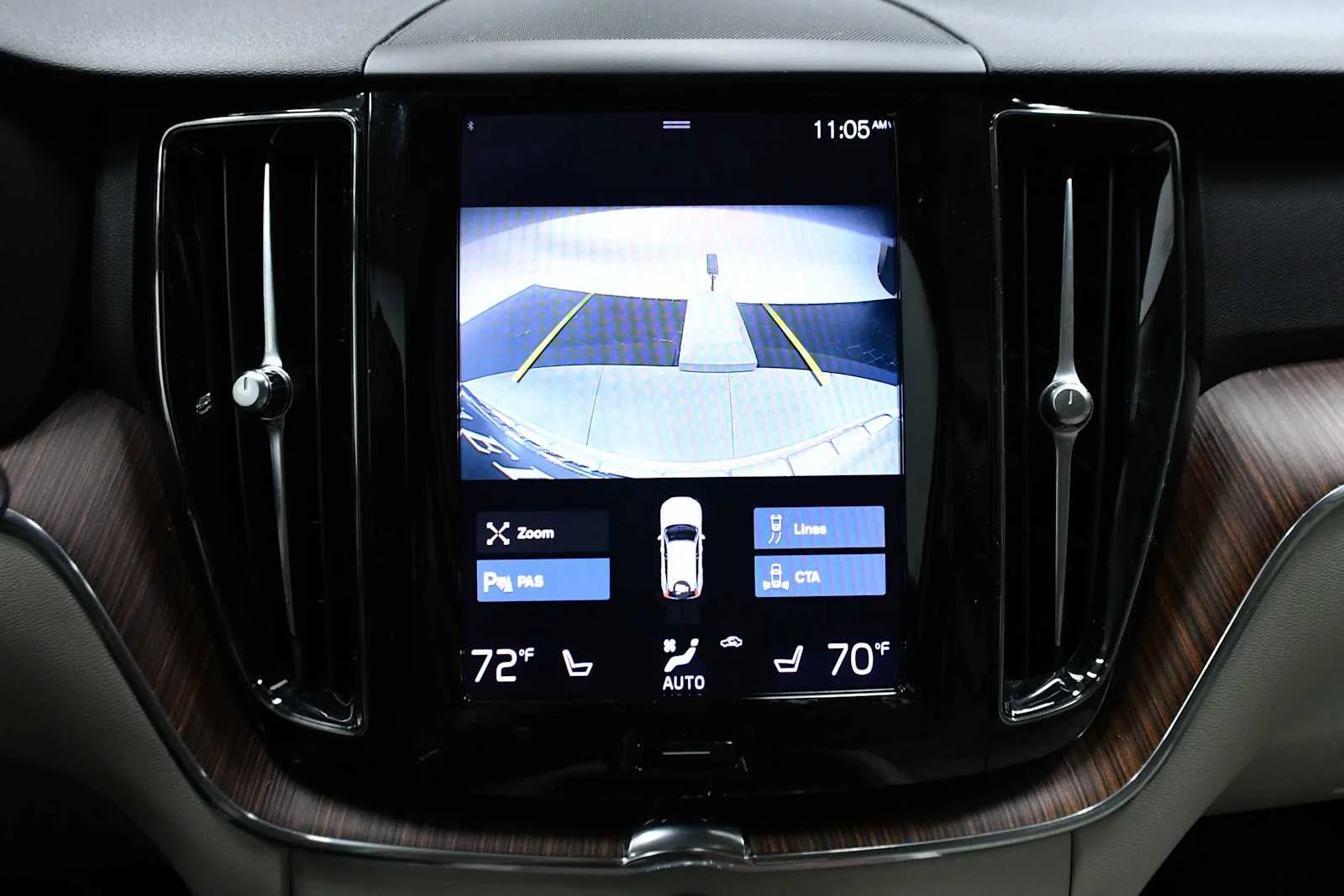 Used 2021 Crystal White Metallic Volvo Momentum image 18