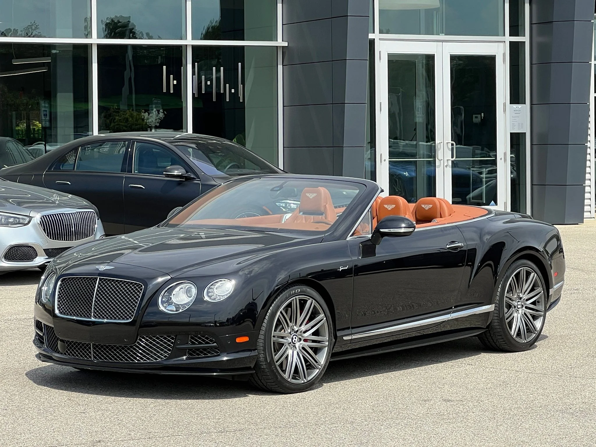 Used 2015  Bentley Speed image 2