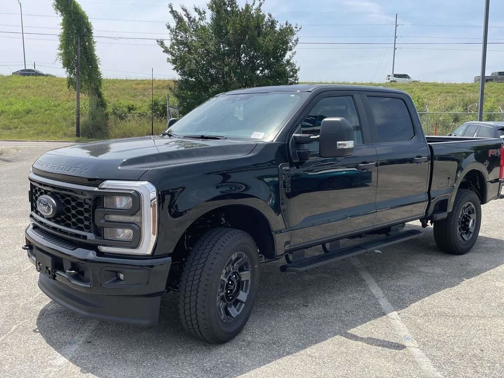 New 2026 Black Ford XL image 7