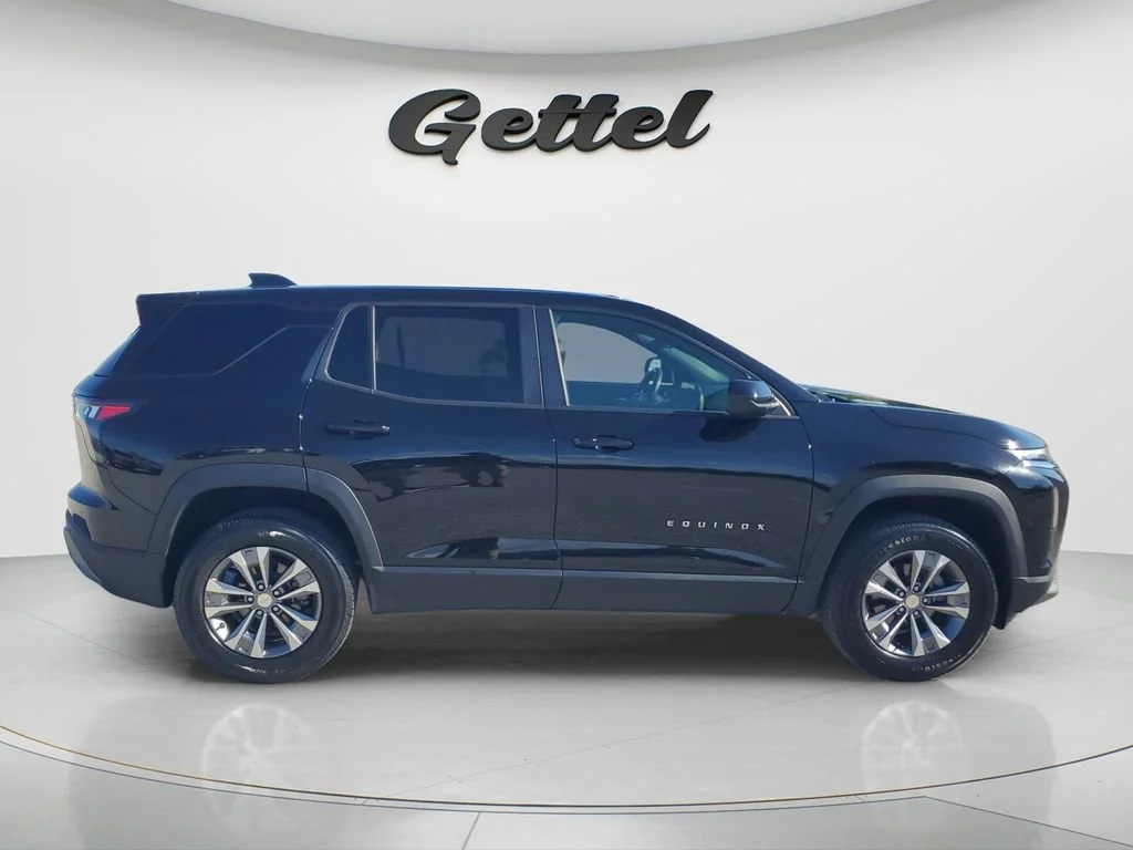 Used 2025 Mosaic Black Metallic Chevrolet LT image 4