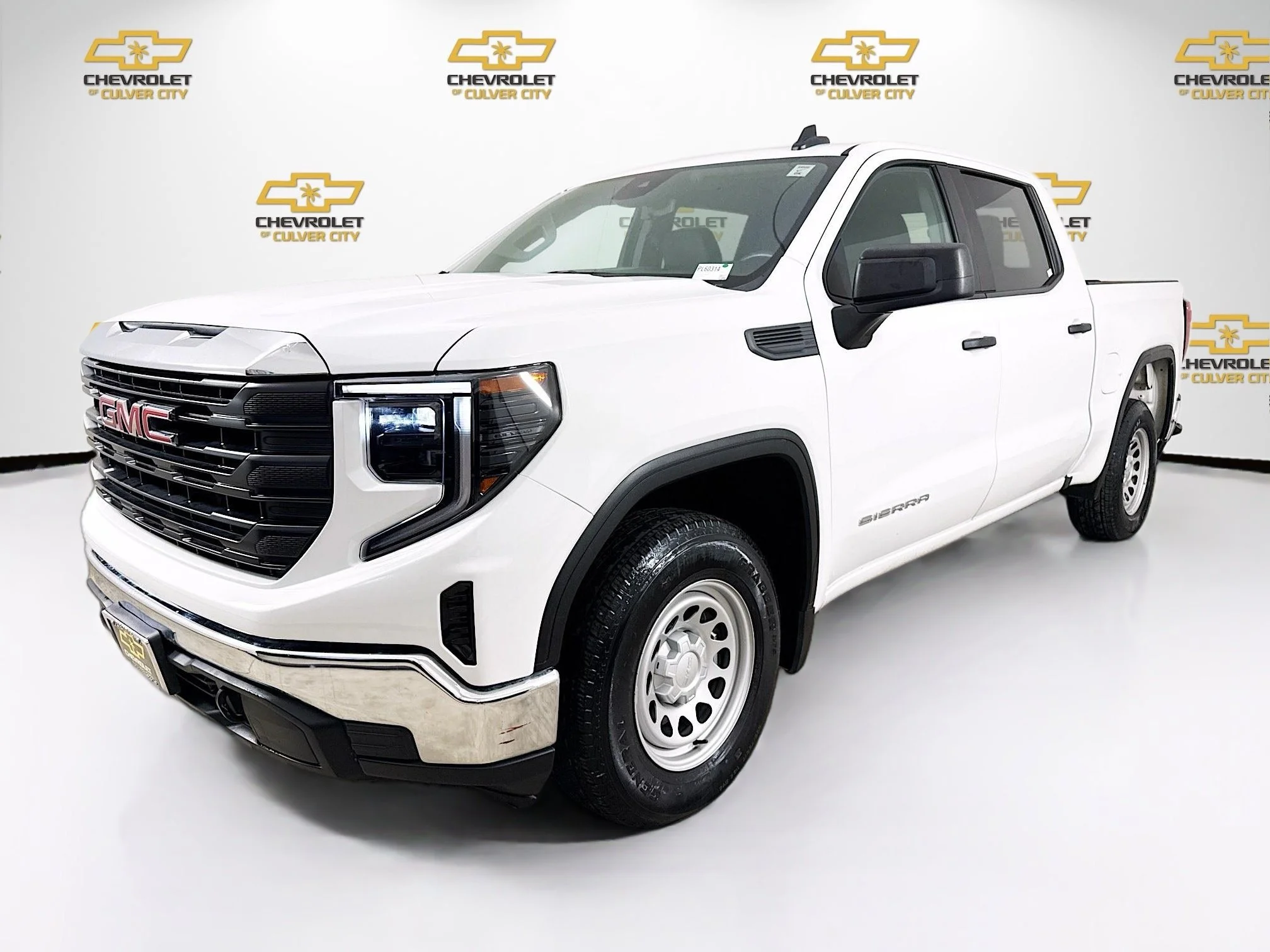 Used 2024 Summit White GMC Pro image 3