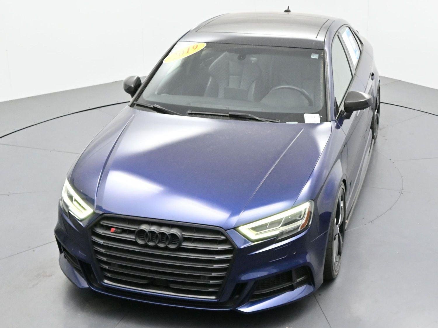 Used 2019 Navarra Blue Metallic Audi Premium Plus image 37
