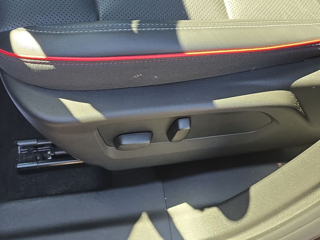Used 2023 Black Buick Essence image 18