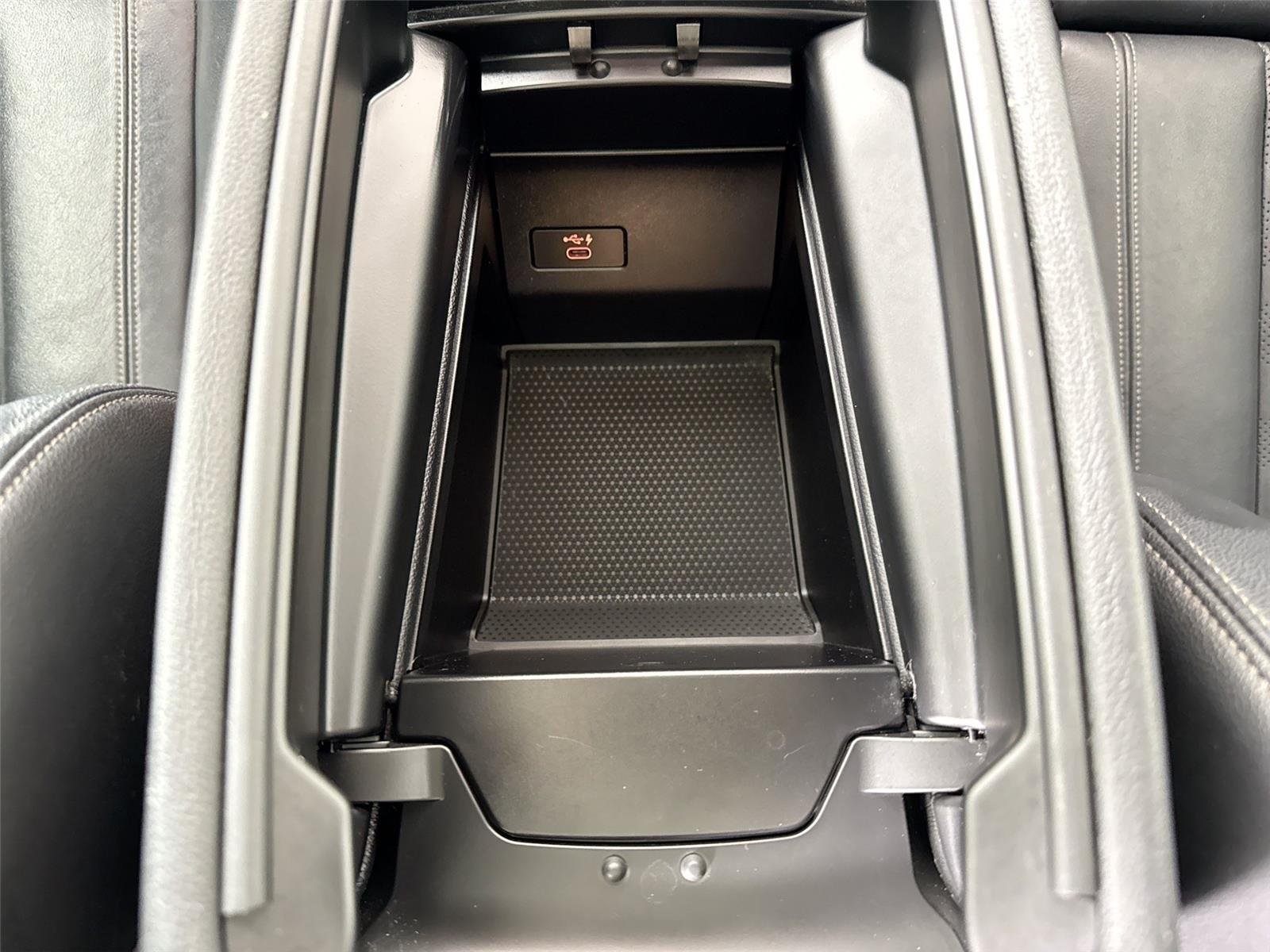 Used 2019 Black Sapphire Metallic BMW xDrive40i image 34