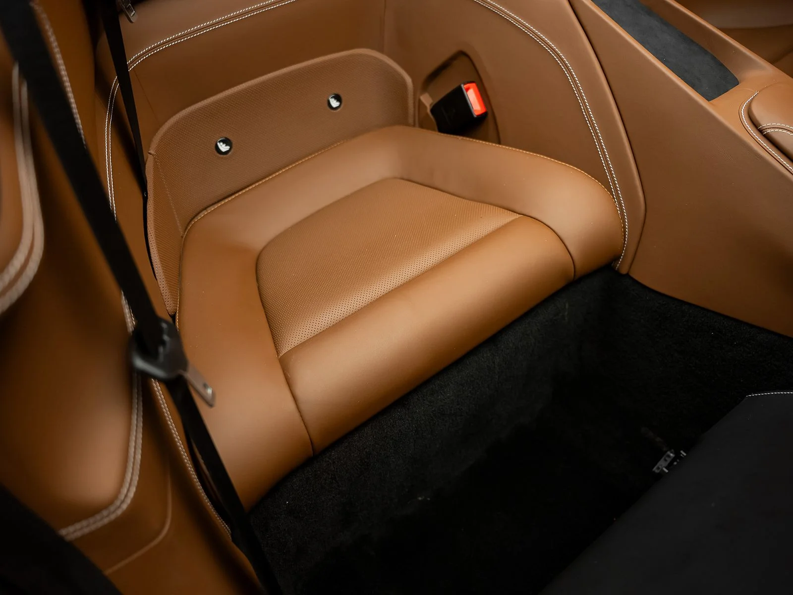 Used 2019 Gray Ferrari Base image 39