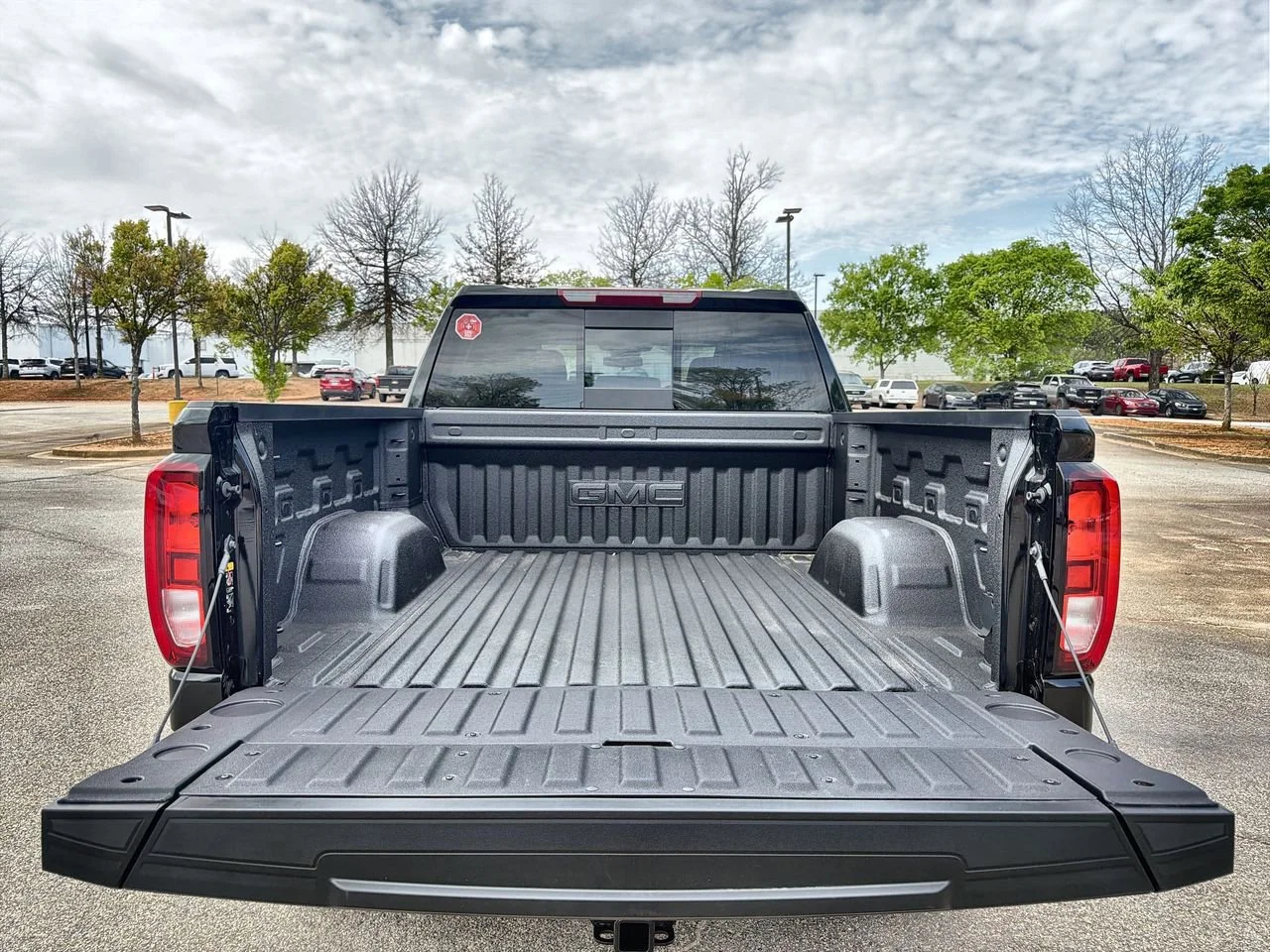 New 2026 Onyx Black GMC SLE image 21