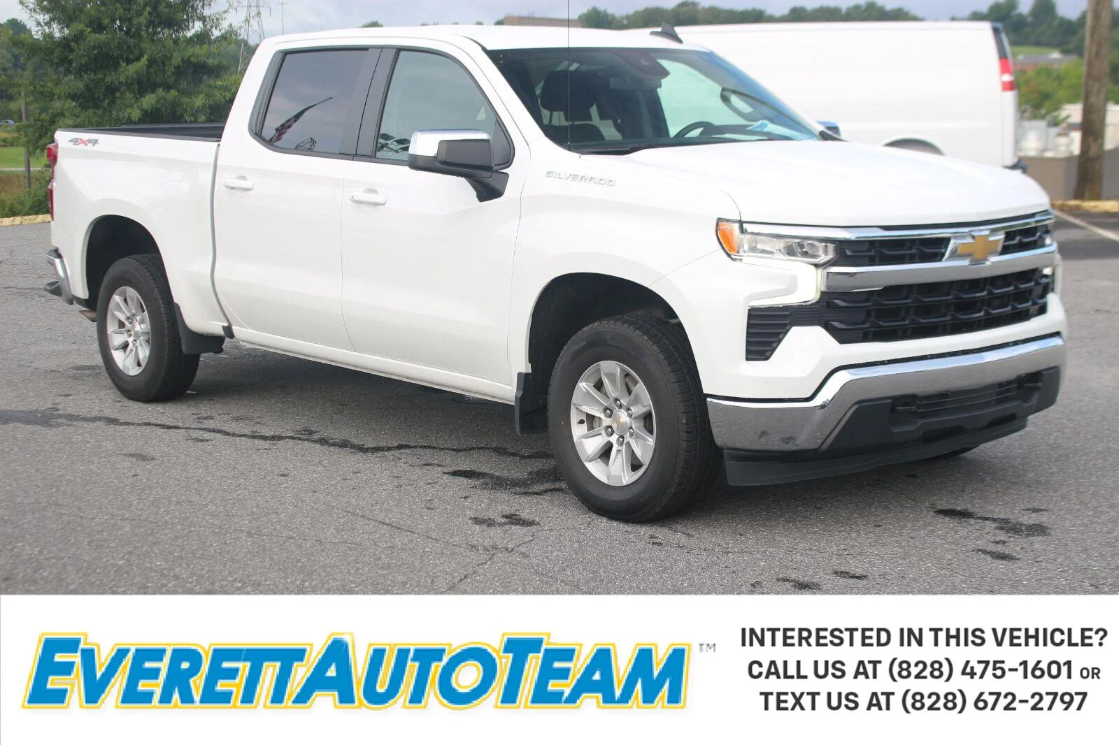 Used 2025 Summit White Chevrolet LT image 1