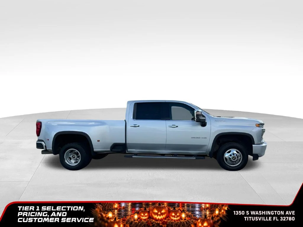 Used 2020 SILVER ICE METALLIC Chevrolet High Country image 11