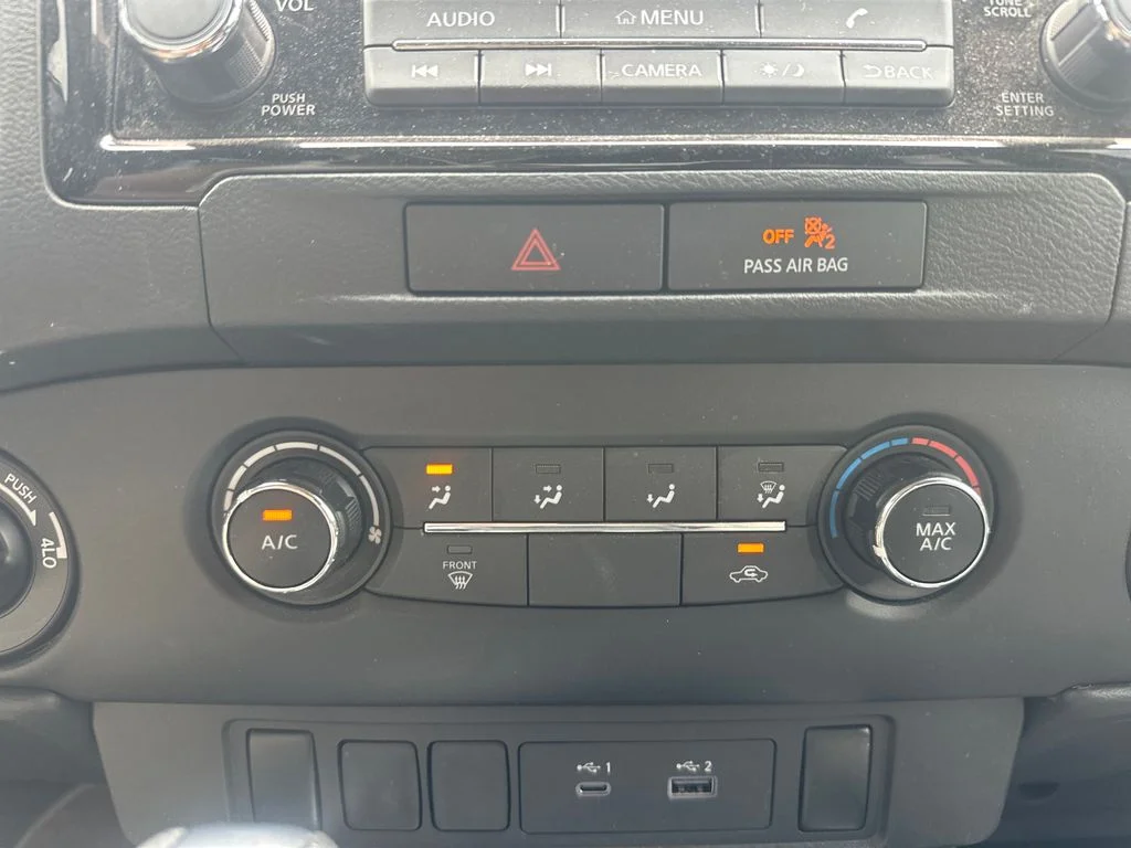 Used 2022 Gray Nissan SV image 17