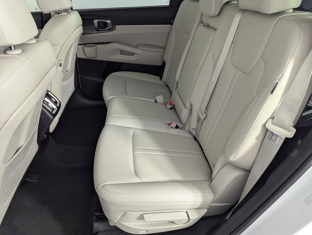 New 2026 Glacial White Pearl Kia S image 31