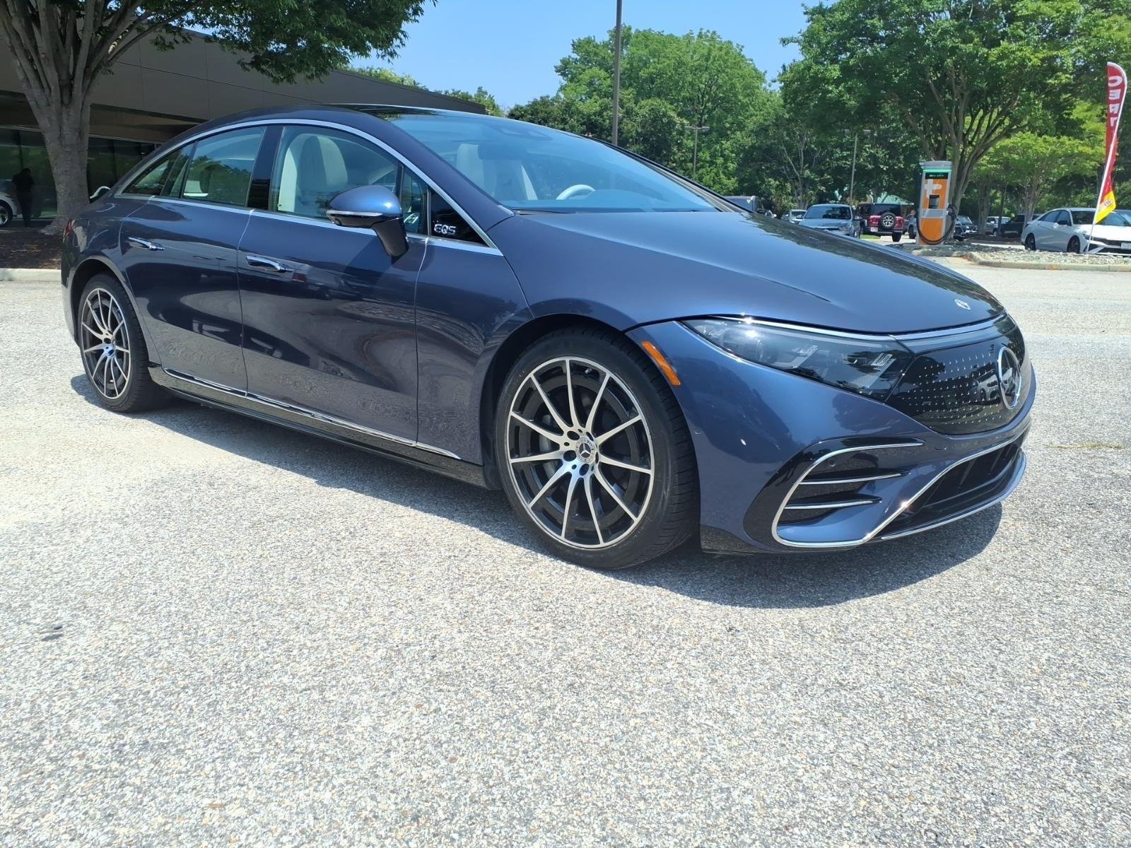 Used 2023 Twilight Blue Metallic Mercedes-Benz EQS 580 image 4