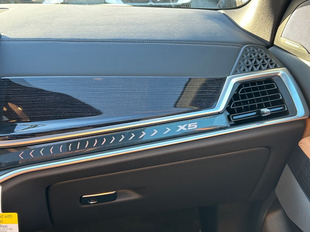 New 2026 Carbon Black Metallic BMW xDrive40i image 26