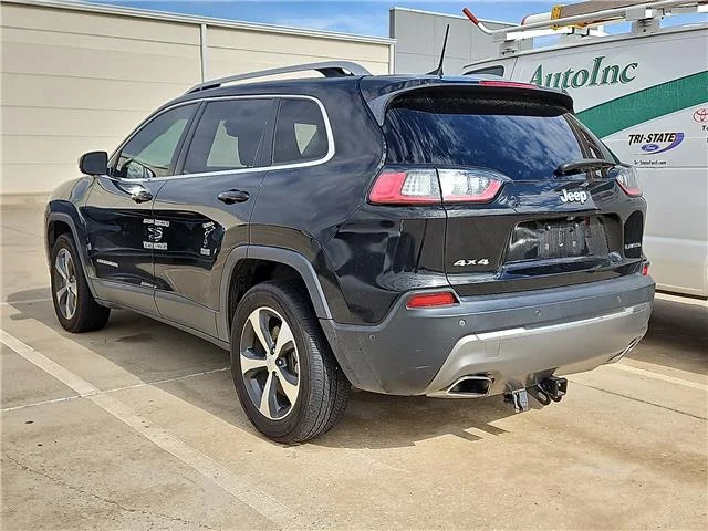 Used 2019 Diamond Black C Jeep Limited 4x4 image 2