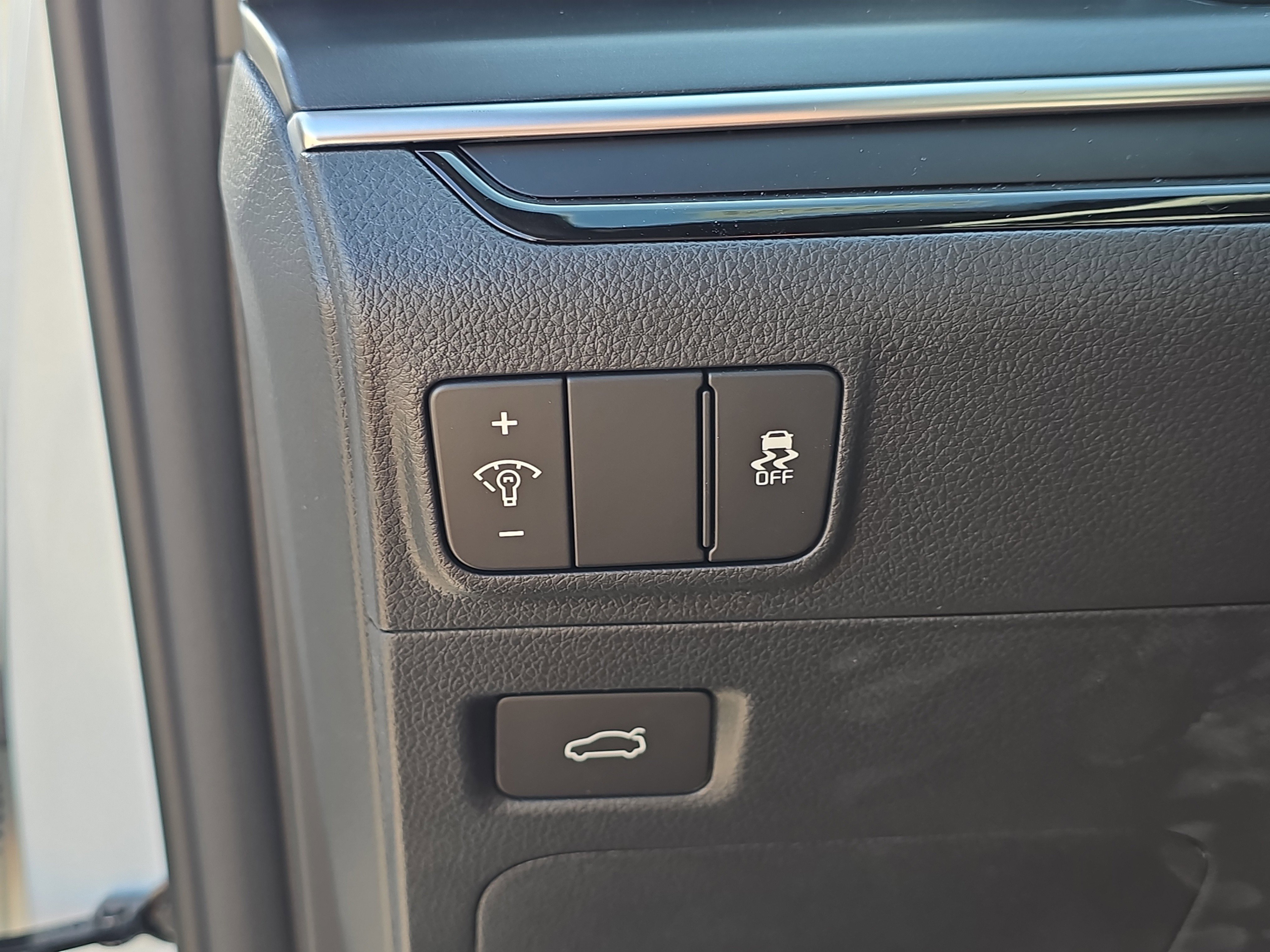 New 2026 Snow White Pearl Kia GT-Line FWD image 28
