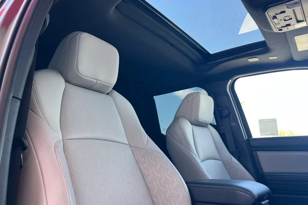 Certified Used 2025  Toyota Limited image 20