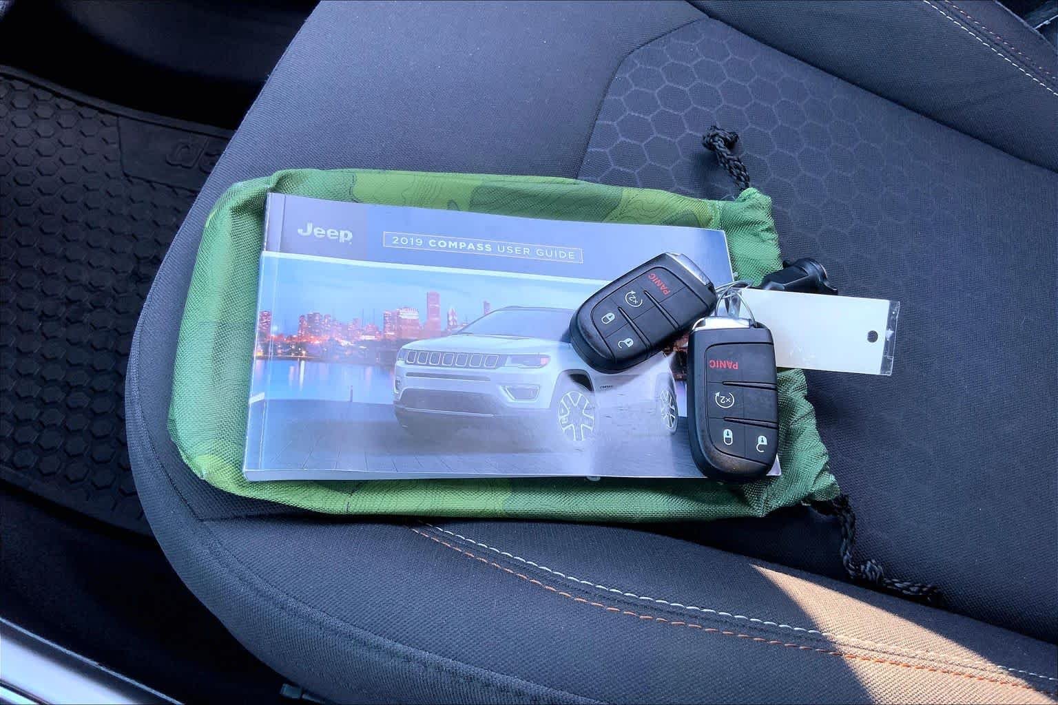 Used 2019 Redline Pearlcoat Jeep Sport image 15
