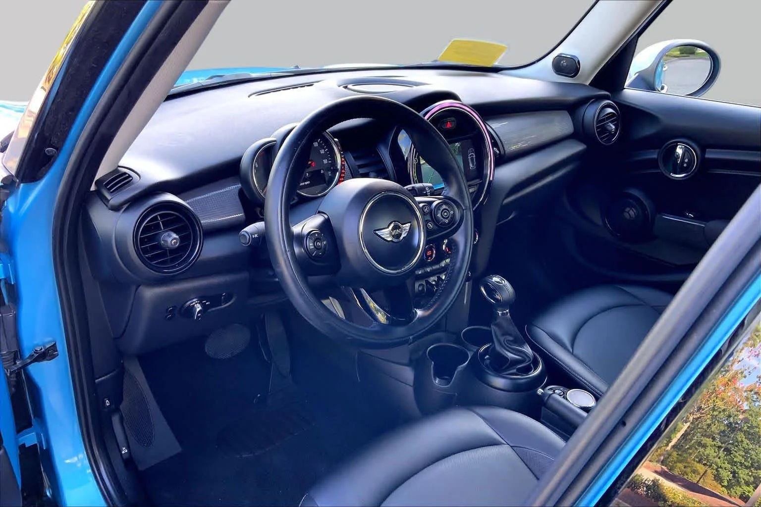 Used 2017 Electric Blue Metallic MINI Cooper image 17