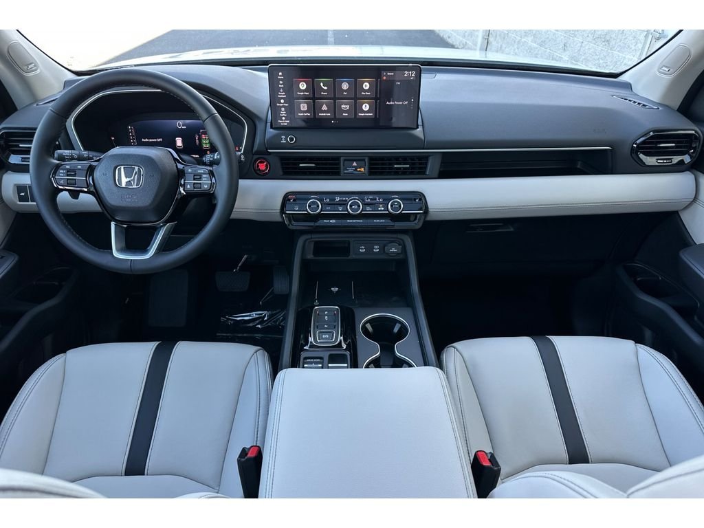 New 2026 Platinum White Pearl Honda Touring image 16