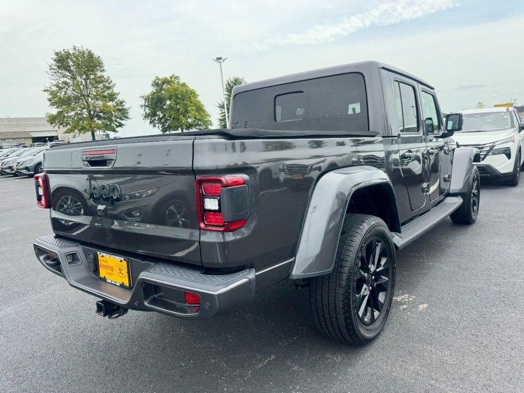 Used 2021 Gray Jeep Overland image 3