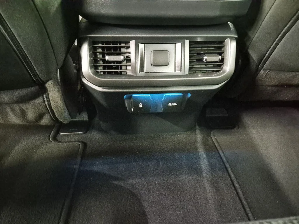 Certified Used 2023 Avalanche Ford XLT image 21