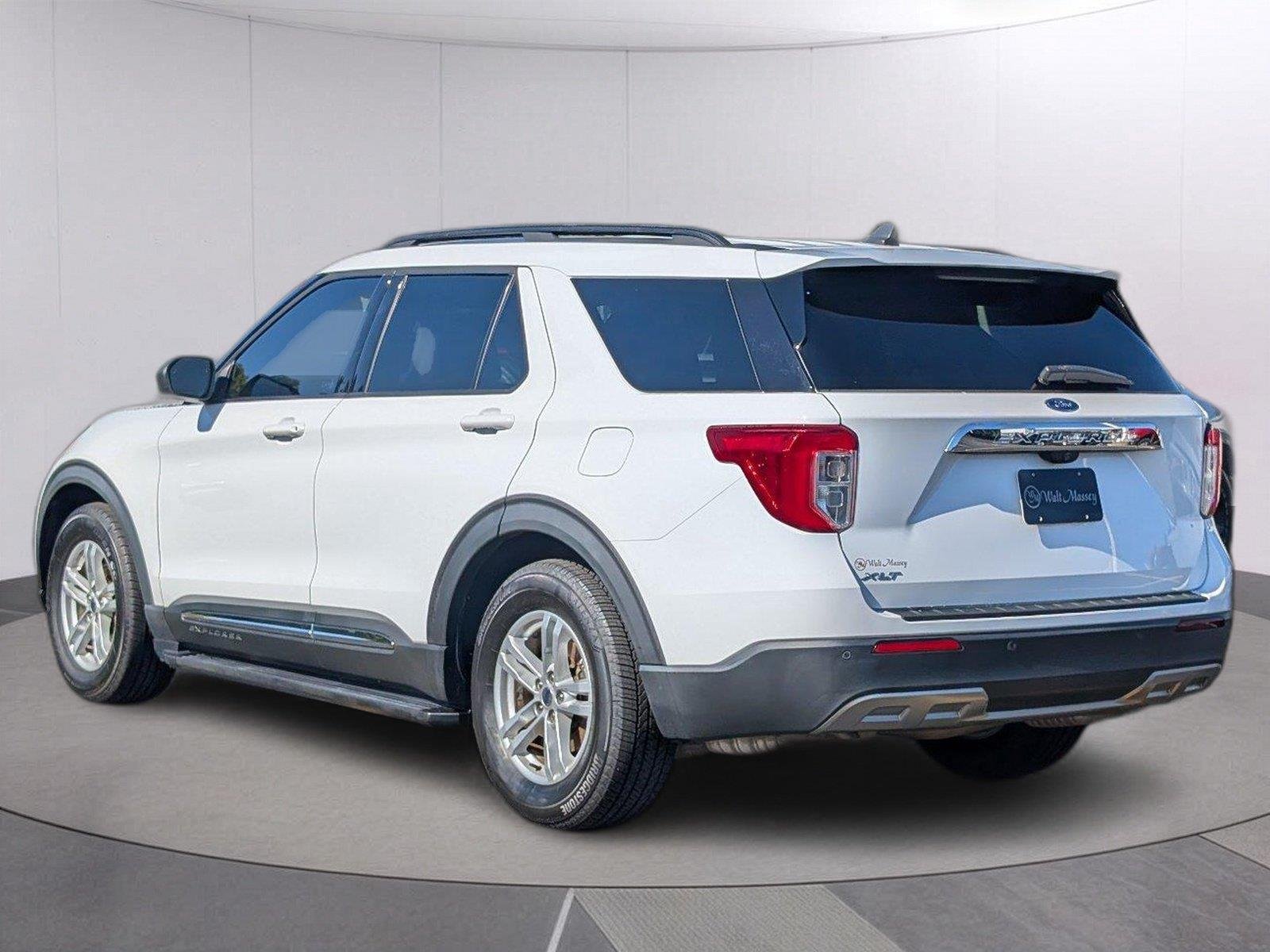 Used 2021 Oxford White Ford XLT image 3